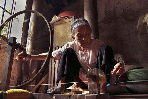 Hanoi: Parfümpagode mit Bootsfahrt oder Lotus-SeidendorfPrivate Tour: Parfümpagode, Lotus-Seidendorf und Weihrauch