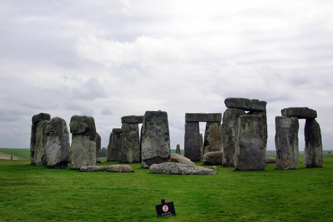 专享巨石阵和温莎敞篷巴士之旅