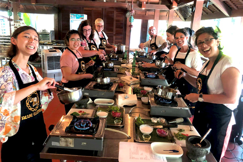 Phuket - Cours de cuisine thaïlandaise de l'Eléphant Bleu avec visite du marché