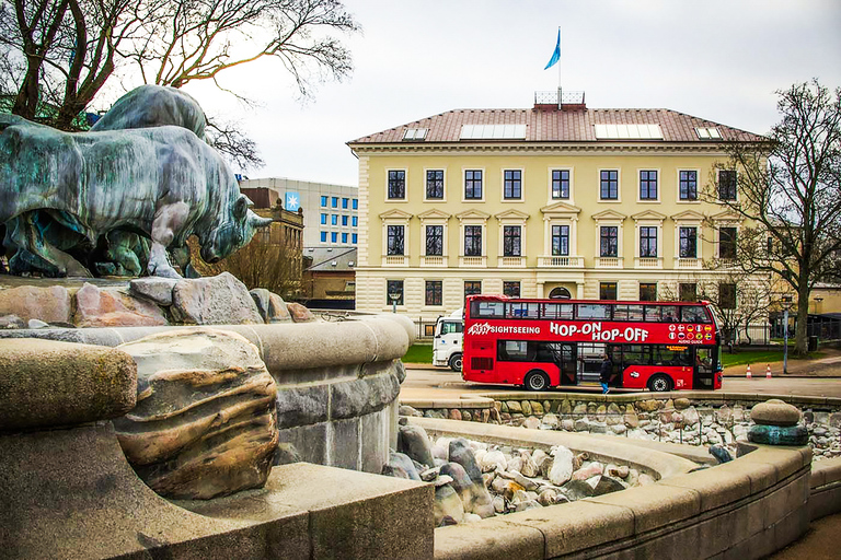 Kopenhagen: Red Sightseeing-Tour - Hop-On/Hop-Off-Bus & BootHop-on Hop-off Bus und Boot