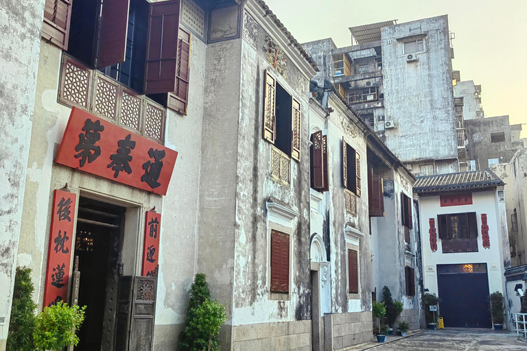 Macau: Pre-Portuguese History Walking Tour with Guide