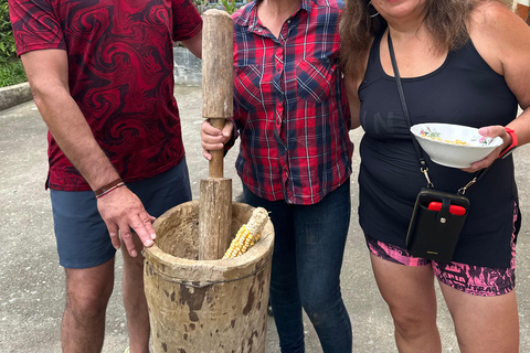 From Medellín: Coffee Farm Hiking & Exotic Fruit Marketplace