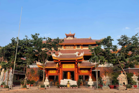 Hanoi: Yen Phu Pagoda, Wetland or Trang An, Mua Cave, Hoa Lu Private Tour : Yen Phu Pagoda and Van Long Wetland Day Tour