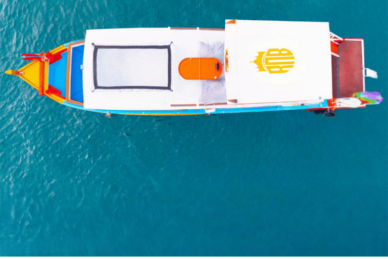 Ko Tao: Vintage Boat-Small Group Snorkeling Day Trip w/Meals
