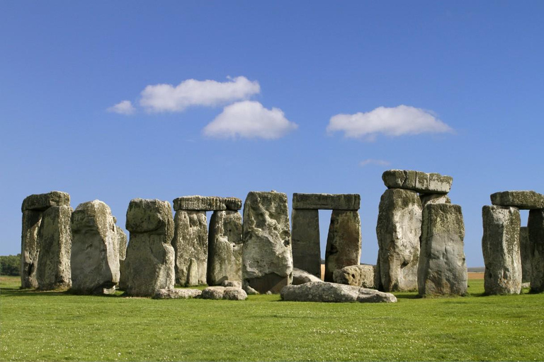 Heldagstur till Stonehenge och BathRundtur på franska med inträdesavgifter inkluderade