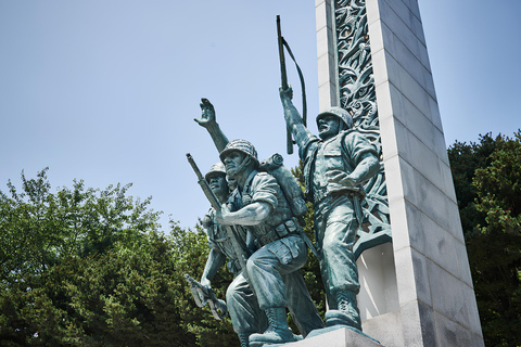 Seoul: Incheon Landing Operation & UN Forces Expert-Led Tour Incheon Landing Operation & UN Forces History (Private Tour)