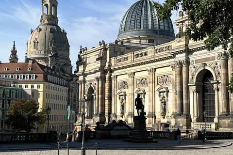 Dresden med en touch av Xmas: Engelsk tur i liten gruppDresden: Historisk stadsvandring med julmarknad