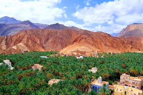 Shared Tour: Nizwa Fort, Souq, Birkat Al Mouz & Jebel Akhdar