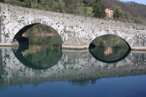 Garfagnana-Tour mit dem Shuttle vom Hafen von Lucca, Pisa oder LivornoGarfagnana-Tour mit dem Shuttle von Lucca und Pisa