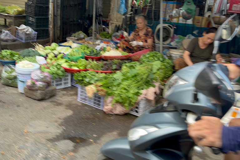 Hanoi: City Highlights Guided Tour by Vintage Jeep Private Jeep Tour >= 4pax