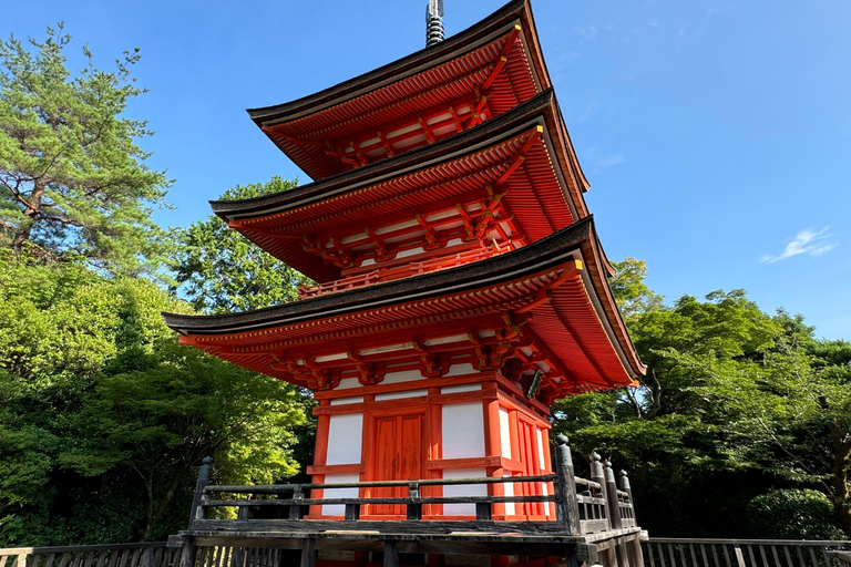 Kyoto: Guided Tour in UNESCO Site, Kiyomizu-dera - 90 Min. Sunrise Serenity at the Sacred Kiyomizu-dera Temple