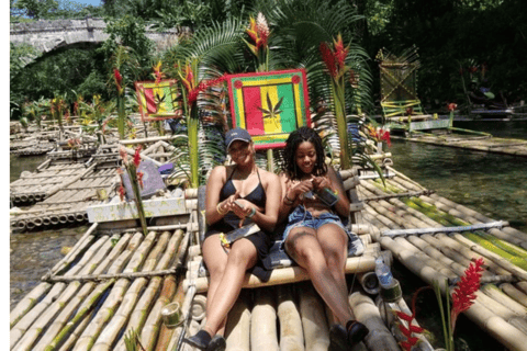 Rafting sur la rivière Bamboo et massage des pieds sur le calcaire