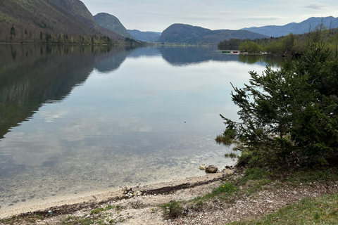 Une excursion d&#039;une journée au départ de Ljubljana : La nature magique et le lac BohinjVisite privée en espagnol