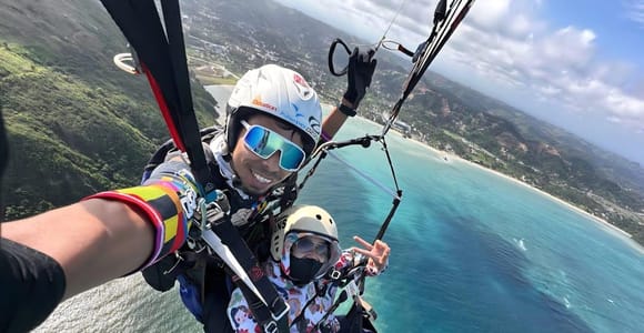 Lombok: Tandem Paragliding Experience with Pilot