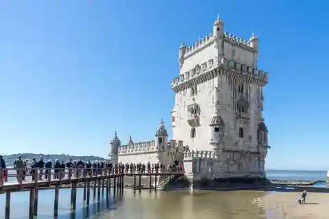 Belem : 4 HEURES de visite guidée en Tuk Tuk dans le BELEM historique