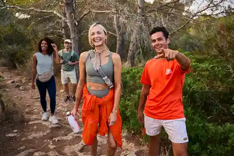Ibiza: Unplugged – Fearne Cottons Yoga, Wanderung und Bootsausflug