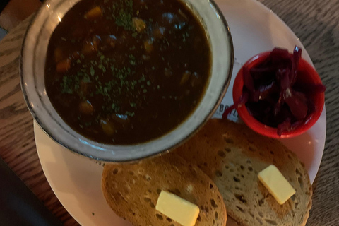 Liverpool: Albert Dock & Cavern Quarter Walking Food Tour