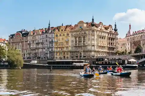 Прага: Экскурсия на каноэ по реке Влтава