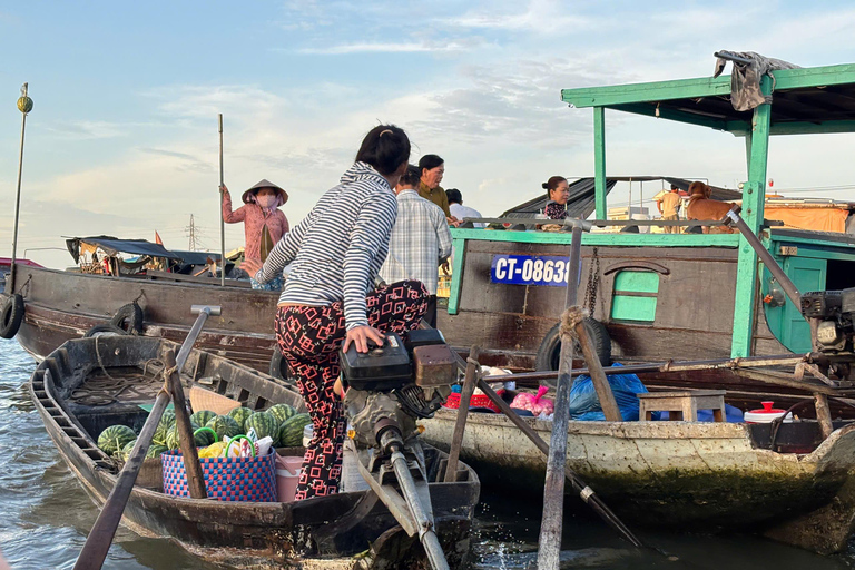 Can Tho: Floating Market, Canal, Cacao Farm & Mekong' Life Private tour with English speaking guide