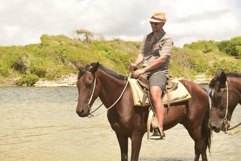 Punta Cana : Excursion en ATV/Quad et équitationDemi-journée extrême en VTT et à cheval à Punta Cana