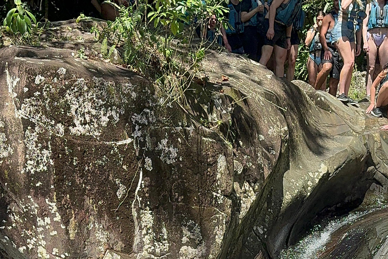 San Juan : Aventure sur le toboggan aquatique d'El Yunque avec transport