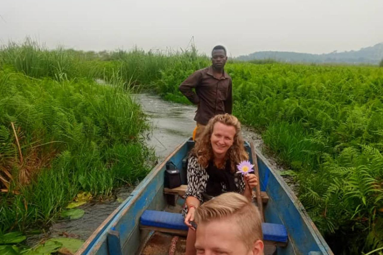 Entebbe: tour in barca alla ricerca del becco a scarpa nella palude di Mabamba