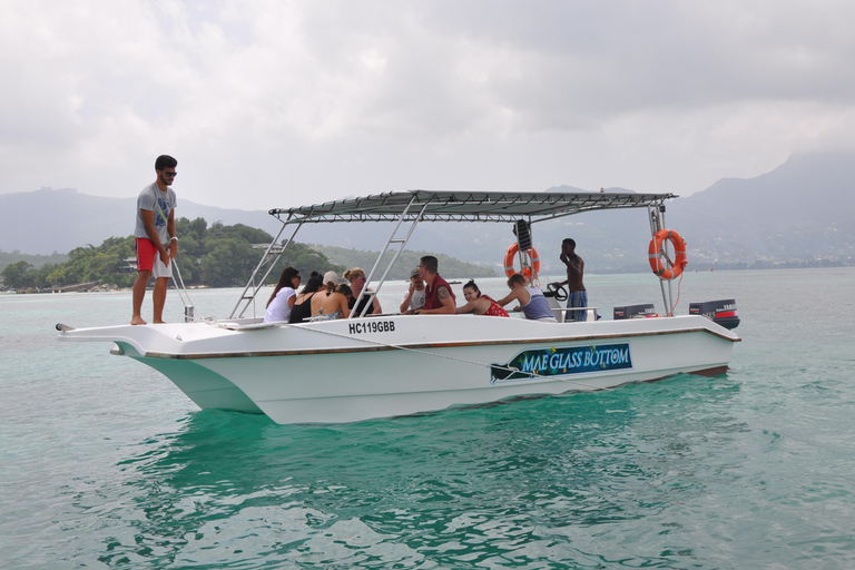 Mahe: Cruzeiro ao amanhecer com snorkelingMahe: Cruzeiro ao amanhecer com mergulho com snorkel