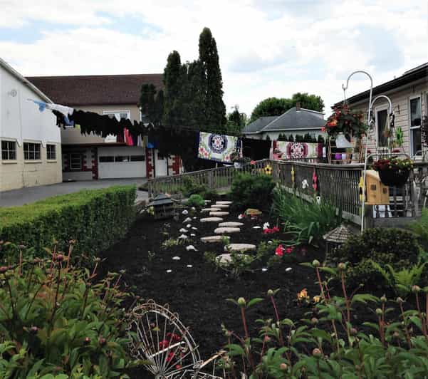 Lancaster County: Amish Farmlands Tour & Family-Style Dinner