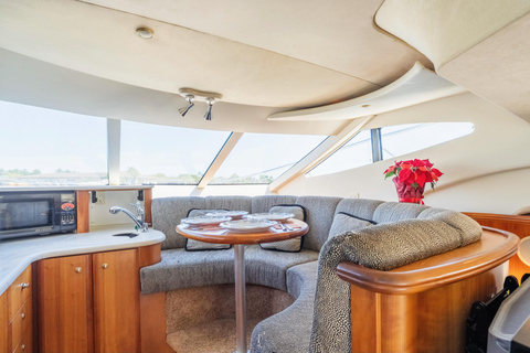 Miami: aluguer de iate privado com capitão, barco de 48 pésMiami: Aluguer de iate privado com capitão, barco de 48 pés