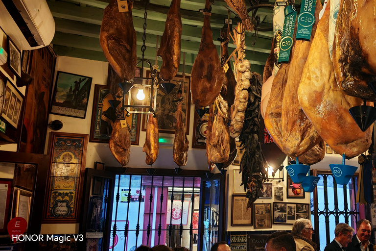 Cádiz: Tapas Bars and Wine Walking Tour