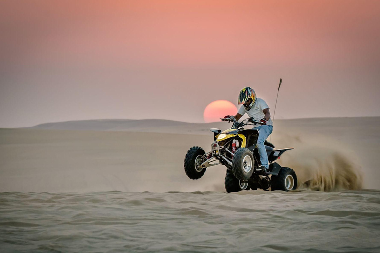 Doha: visita alle spiagge con corsa sulle dune in 4x4 e sandboardingDoha: CONDIVISO - Tour delle spiagge e delle dune con corsa sulle dune in 4x4