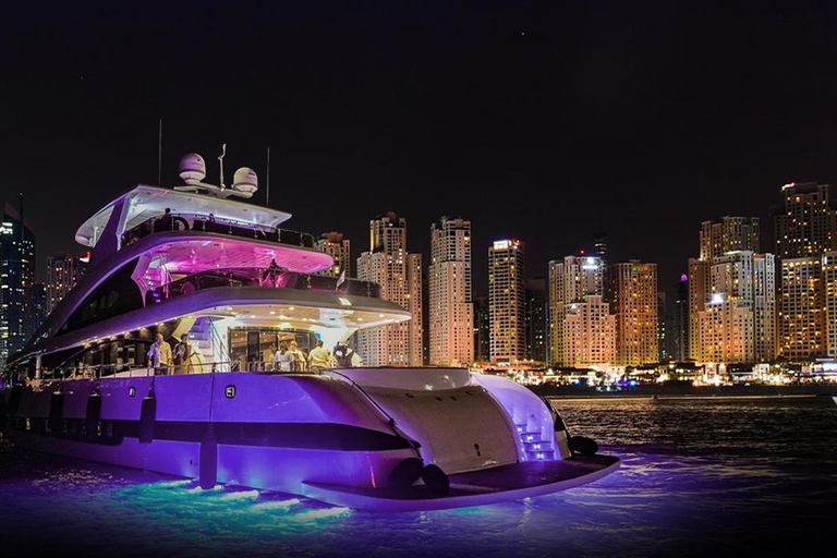 Dubai: Superyacht-Erlebnis mit Party & Live-DJ