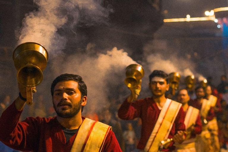 Delhi: tour di 7 giorni a Rishikesh con yoga, ayurveda e meditazioneDelhi: tour di 7 giorni a Rishikesh tra yoga, ayurveda e meditazione