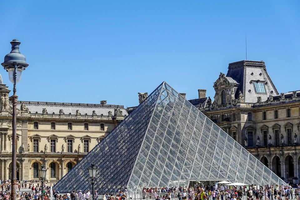 Paris - Louvre-pyramiden: Den Digitale Audioguide | GetYourGuide