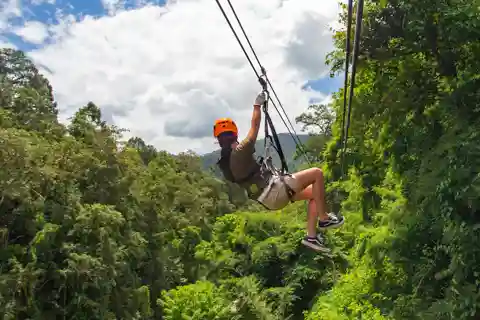 Los Haitises: Tirolina, Kayak y Pozas Naturales