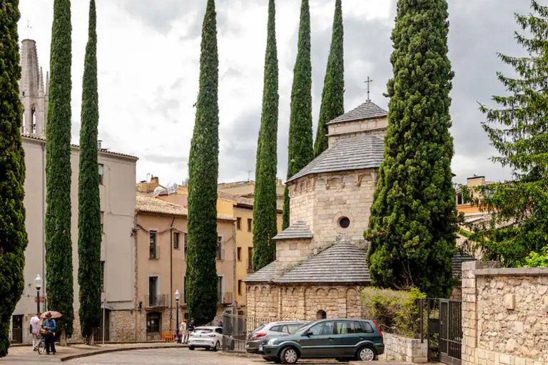 Girona: Walking Tour of Secrets, Stories, and Vantage Points