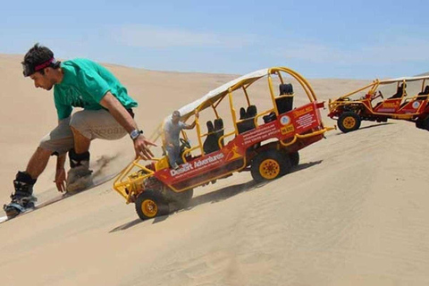 Ica : Planche à sable et buggy dans l&#039;oasis de Huacachina