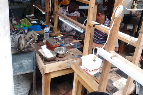Unawatuna: Traditional Jewelry Making & Gemstone Workshop
