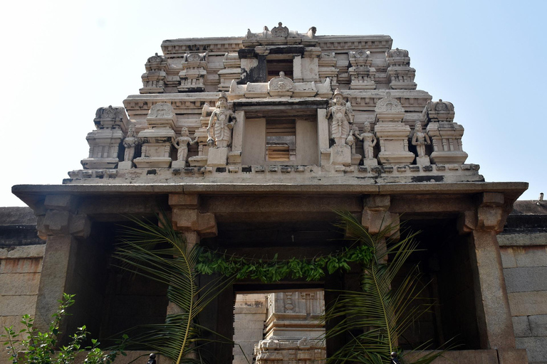 Från Bangalore: Dagsutflykt till Lepakshi-templet och Adiyogi-statyn