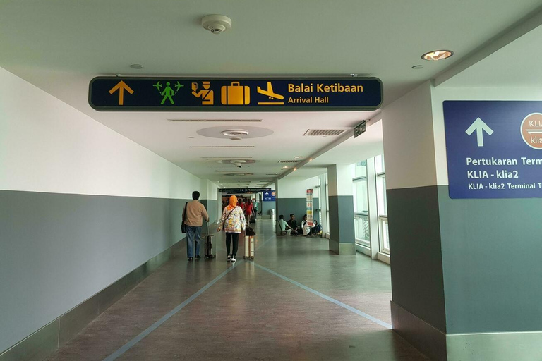 Kuala Lumpur: Private Airport Welcome Transfer & City Intro