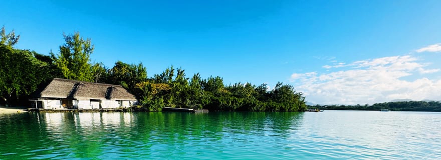 Île Maurice : excursion privée en hors-bord à l'île aux Cerfs avec barbecue