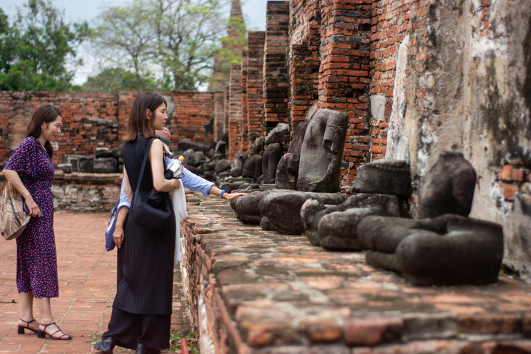 Desde Bangkok: tour económico por lo más destacado de AyutthayaLa antigua plaza Siam