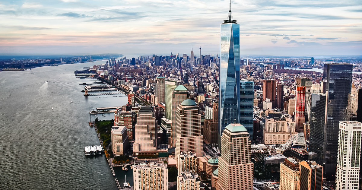 Ultimate Guide to visiting the One World Trade Center - GetYourGuide