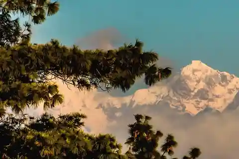 From Kathmandu: Nagarkot Sunrise and Bhaktapur Heritage Tour