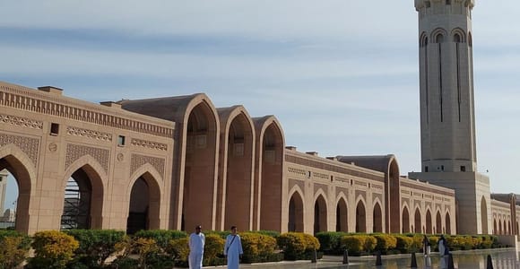 Muscat: City Tour with local guide and Pickup & drop-off