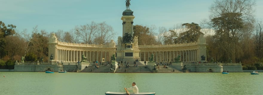 Madrid : visite de luxe du parc du Retiro et histoires secrètes