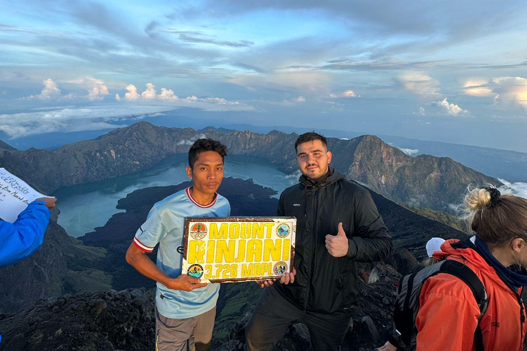 Mount Rinjani 3D/2N Full Mt Rinjani