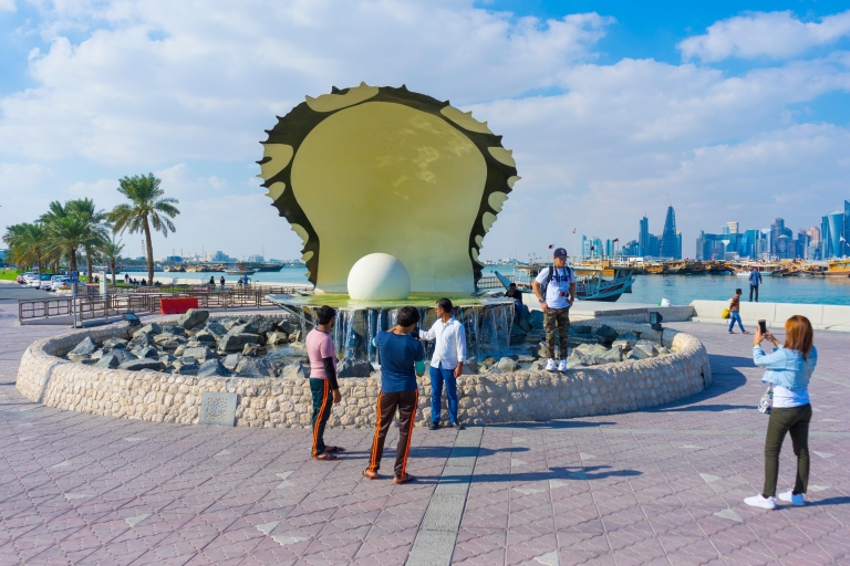 Doha: Souq Waqif, Katara, Museum & Pearl-Qatar Half-Day Tour Private Tour