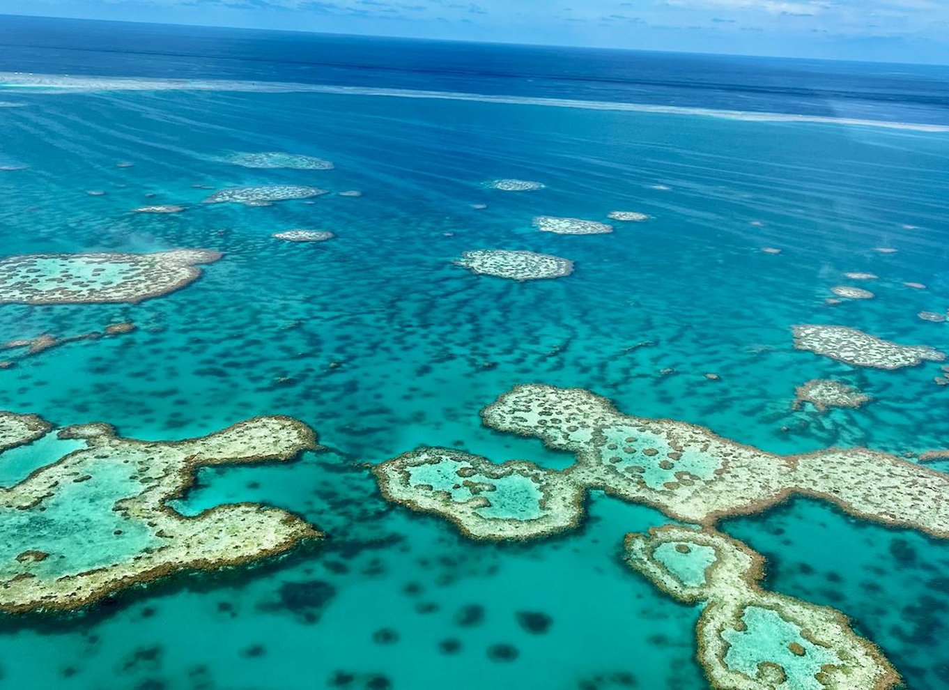 Airlie Beach: Whitsundays & Great Barrier Reef Scenic Flight