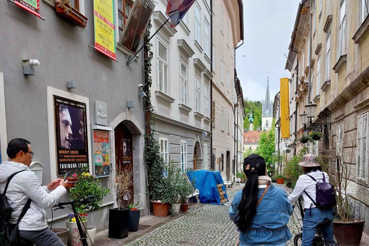 Ljubljana Sightseeing Tour by E-bikes